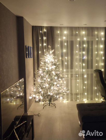 Елка искусственная заснеженная