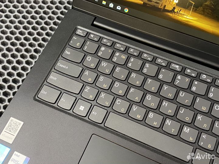 Lenovo i5 11-th Gen + IPS экран