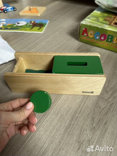 Материалы и игрушки Монтессори пакетом