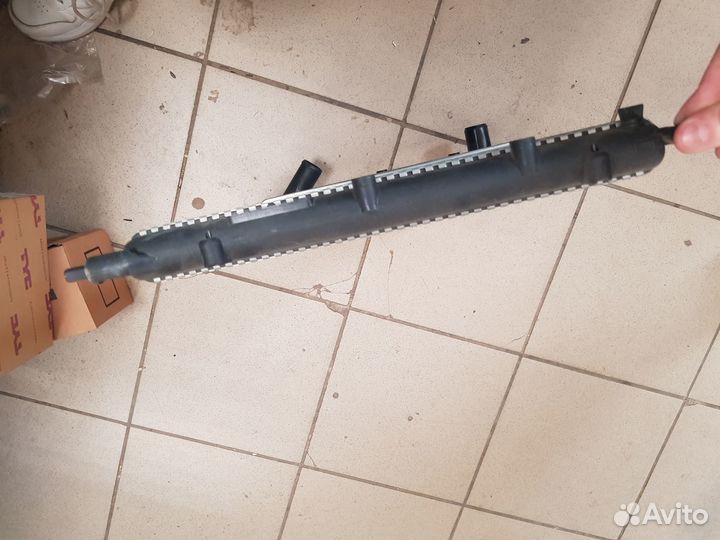 Рено клио 2003 радиатор охлаждения 385х380