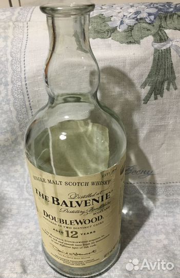 Бутылки из под виски Jack Daniels и The Balvenie