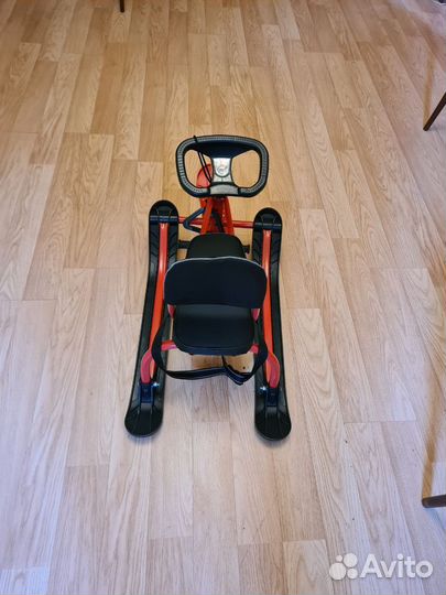 Детский снегокат со спинкой