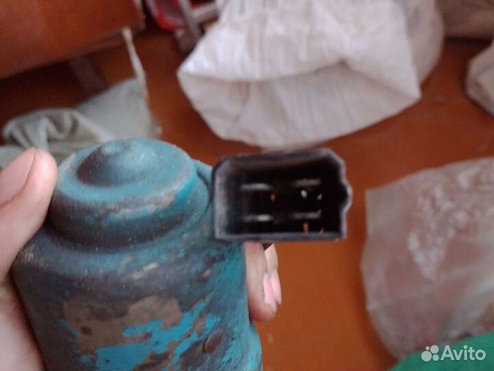 Электромоторчик для щеток стеклоочистителя