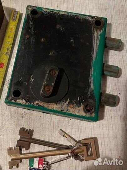 Замок врезной