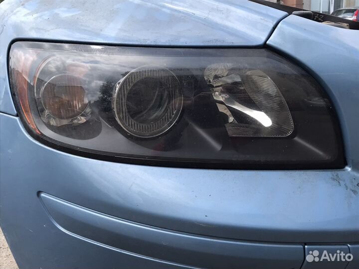 Фара правая Volvo S40 2004-2007 г.в