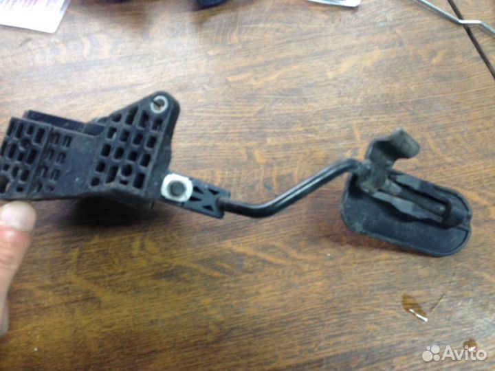 Педаль газа Lexus Is 250