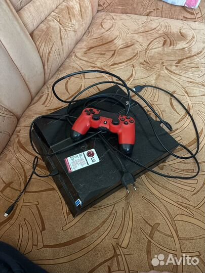 Игровая приставка ps4