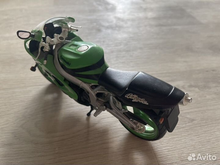 Масштабная модель мотоцикла 1:12 kawasaki zx9r