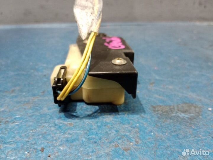 Актуатор лючка бензобака Volvo Xc90 1 Поколение C