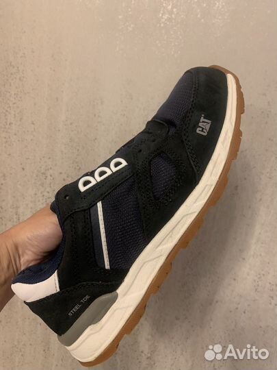 Кроссовки caterpillar