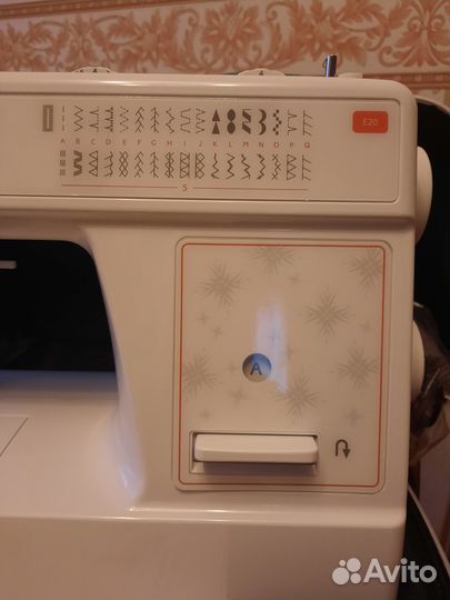 Швейная машина Husqvarna Viking E 20