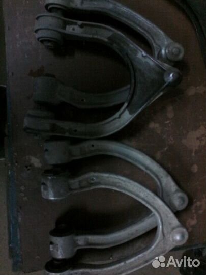 Рычаги на мерседес 220 перед зад левые правые