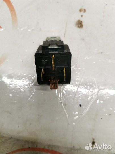 Реле вентилятора печки Chevrolet Captiva 2.2