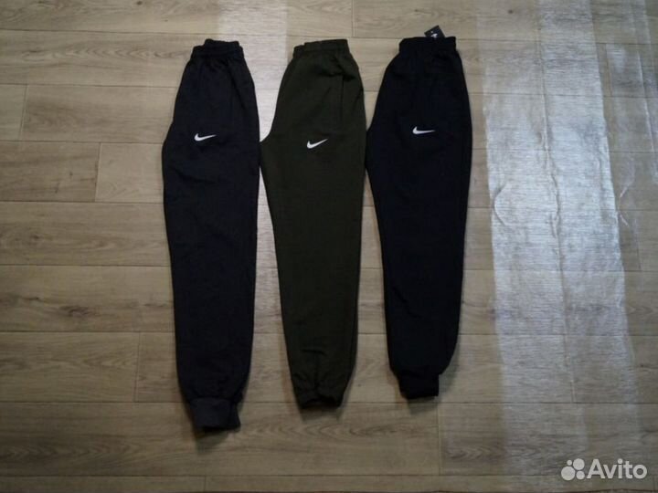 Спортивные штаны Nike