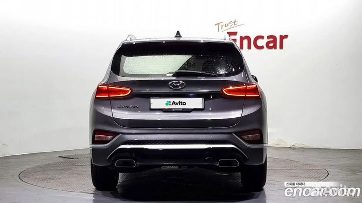 Hyundai Santa Fe 2.0 AT, 2018, 45 000 км