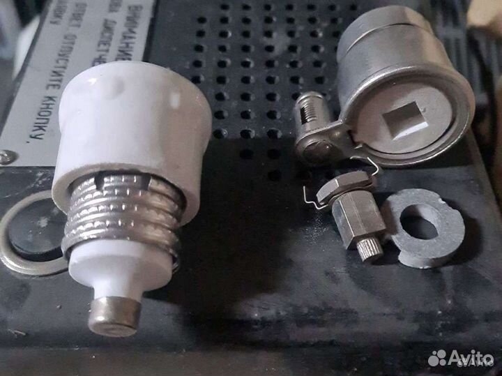 Пробки керамические с предохранителем