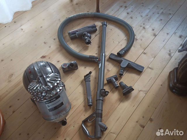 Пылесос Dyson DC52 на запчасти
