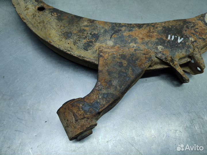 Рычаг передний левый Subaru Legacy BG 1994 г.в