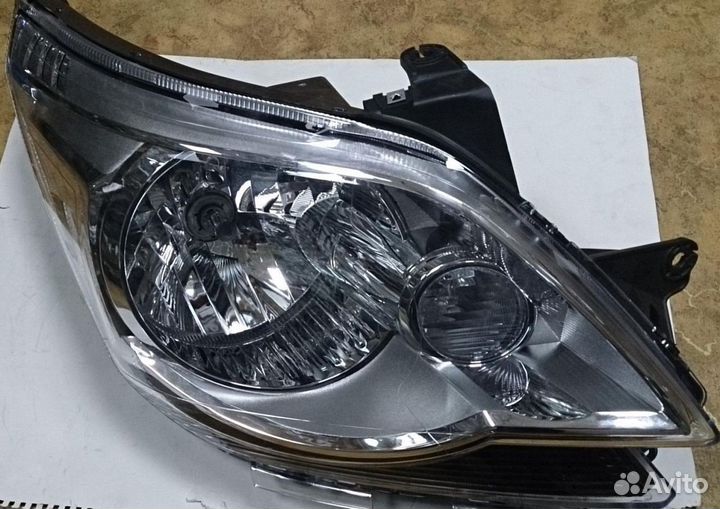 Фара правая Шевроле Кобальт 2011