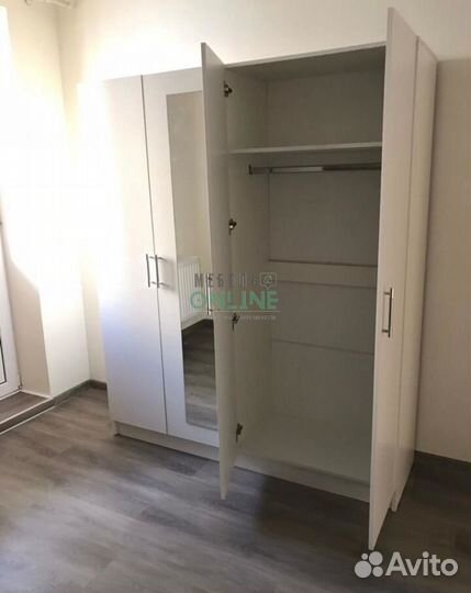 Шкаф распашной