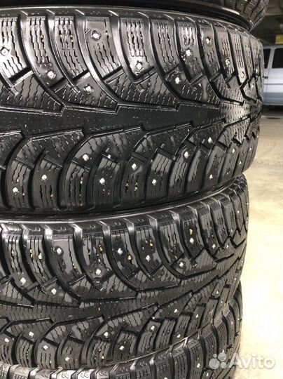 Nokian Tyres Hakkapeliitta 5 215/50 R17