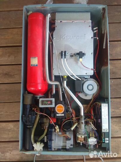 Газовый котел двухконтурный Kiturami World 5000