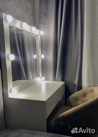 Гримерный стол