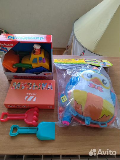 Детские развивающие игрушки