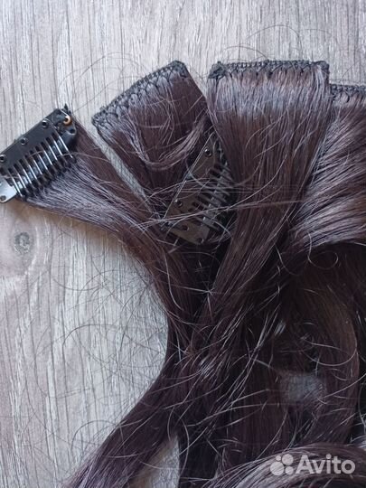 Волосы на заколках