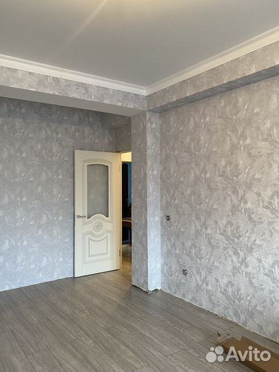 Поклейка обоев