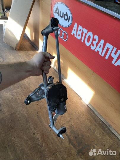 Трапеция стеклоочистителя VW Passat B6 с мотором