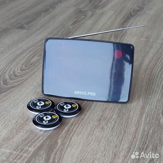 Кнопка вызова официанта и сигнальное табло вызова