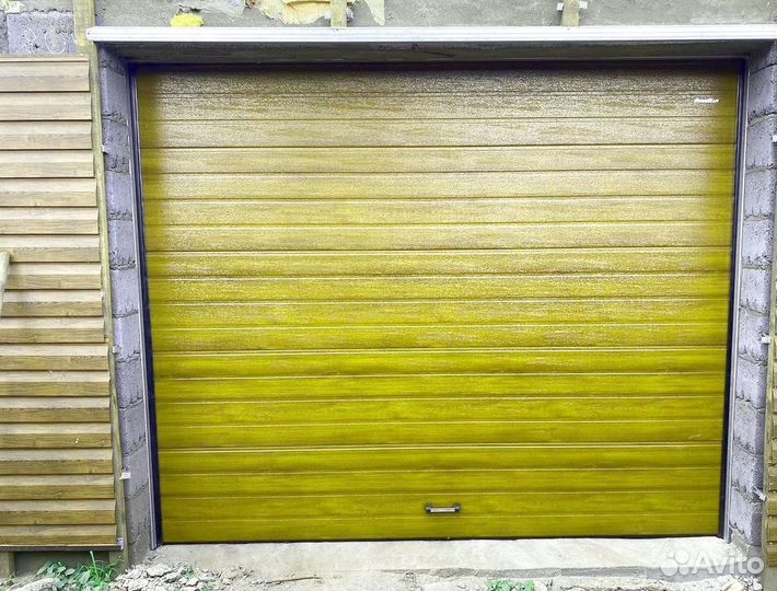 Секционные ворота дамаст в наличии