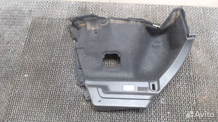 Обшивка пространства багажника Toyota Auris E18 20