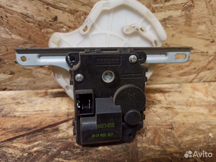 Привод заслонки отопителя Hyundai Tucson 1