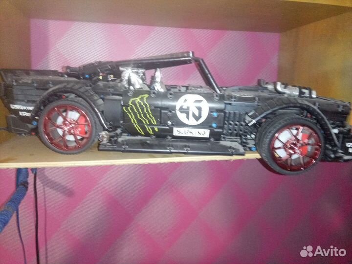 Модель автомобиля