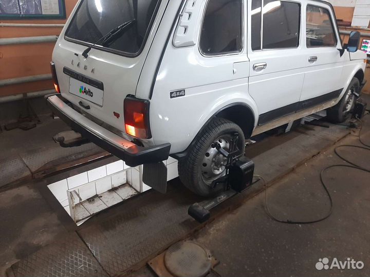 LADA 4x4 (Нива) 1.7 МТ, 1999, 200 000 км