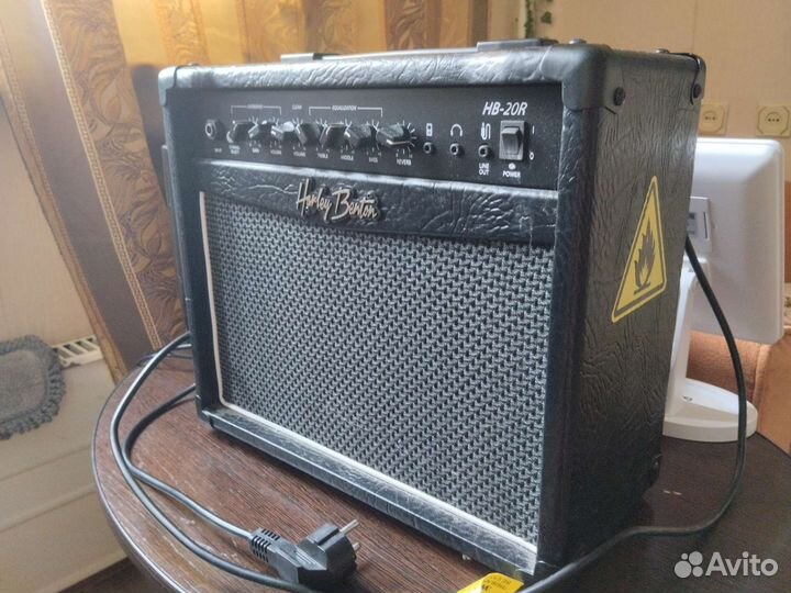 Комбоусилитель для электрогитары