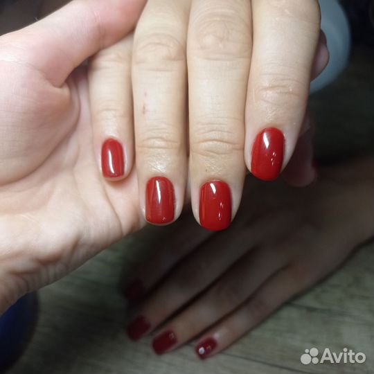 Модель на маникюр