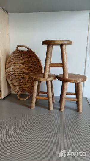 Подставка табурет из дерева