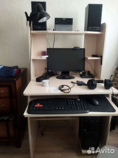 Компьютерный стол