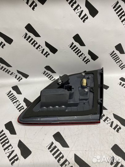 Задний левый внутренний фонарь Mercedes-Benz GLE