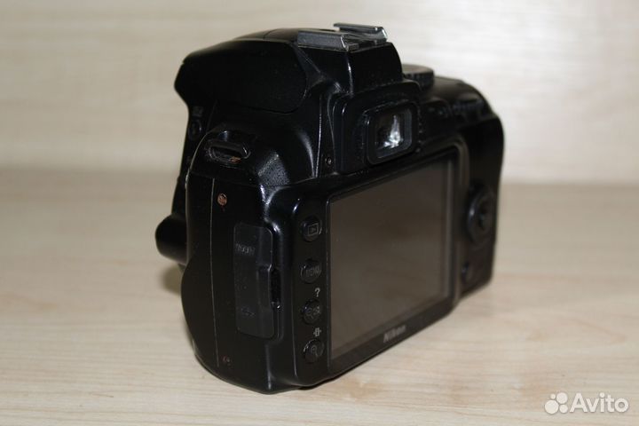 Nikon D3100, D3000-2