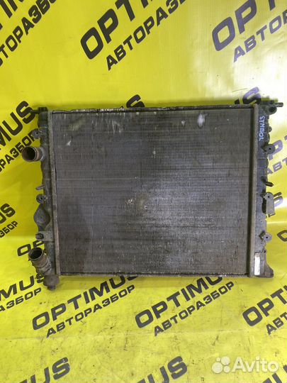 Радиатор охлаждения Renault Symbol