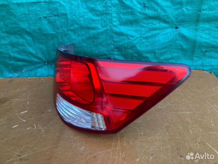 Фонарь задний наружный правый Kia Cerato 2011г