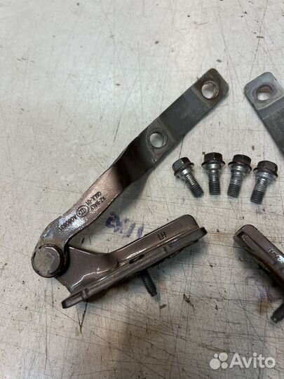 Петля двери багажника Haval H6