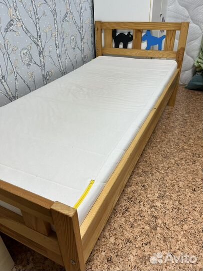 Детская кровать IKEA с матрасом