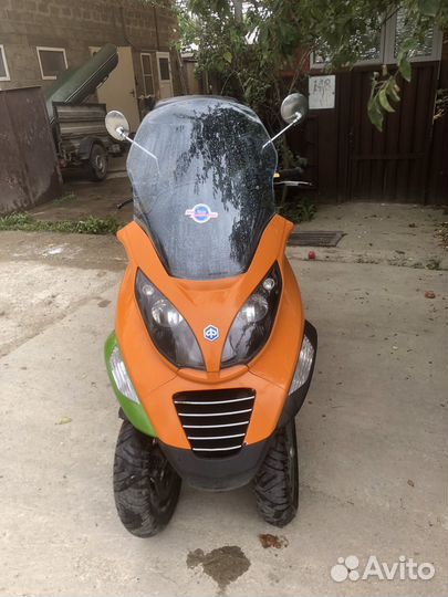 Piaggio mp3 250