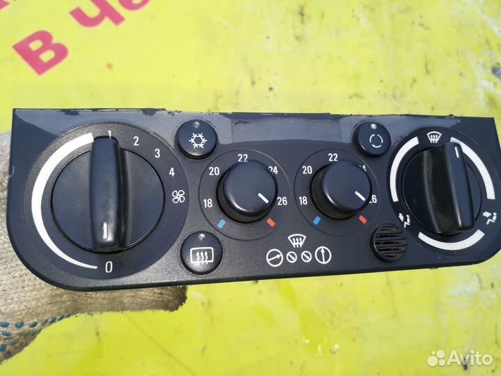 64111387340 Блок управления печкой BMW E36