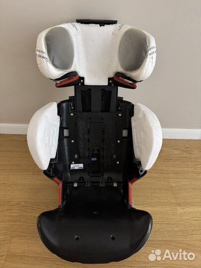 Автомобильное кресло maxi cosi